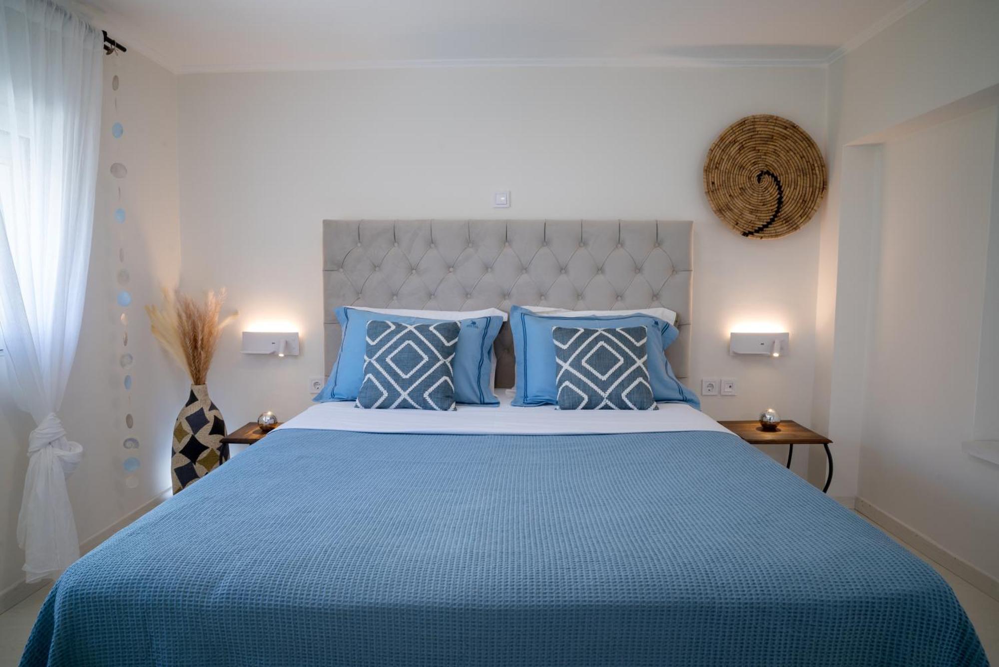 Coconut Blue Apartment Itea