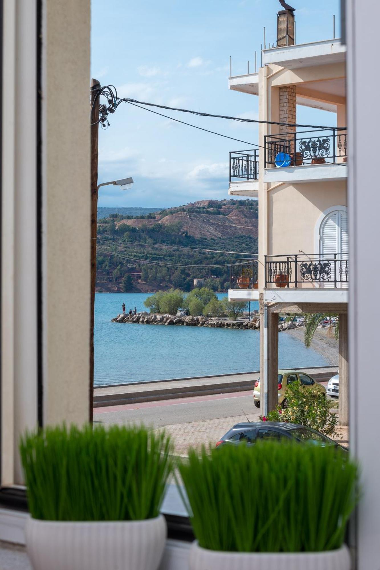Coconut Blue Apartment Itea