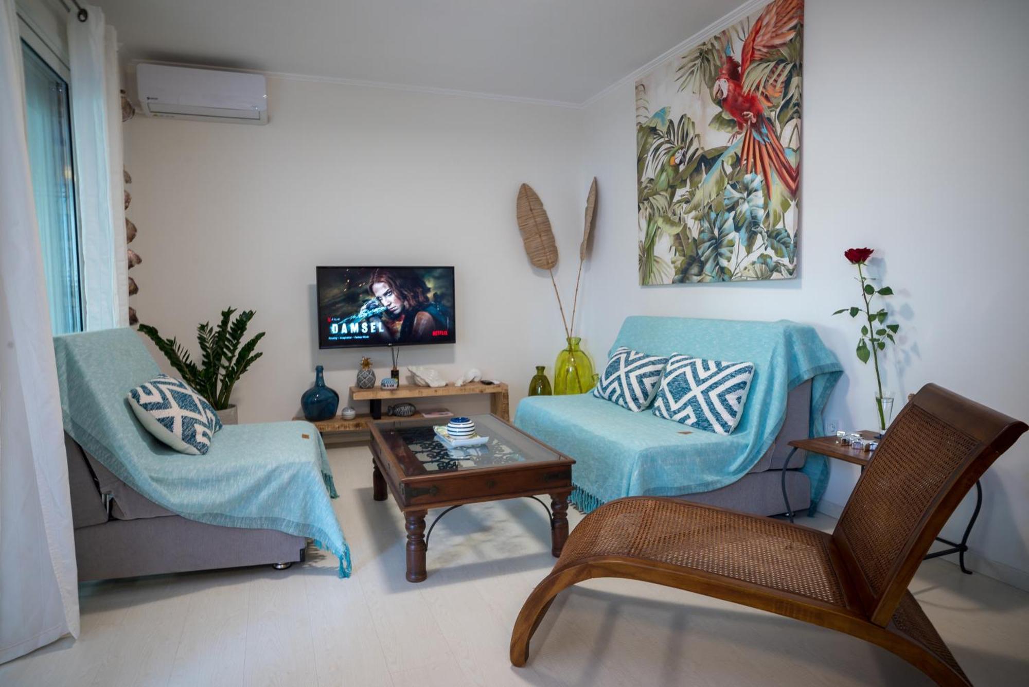 Apartment Coconut Blue